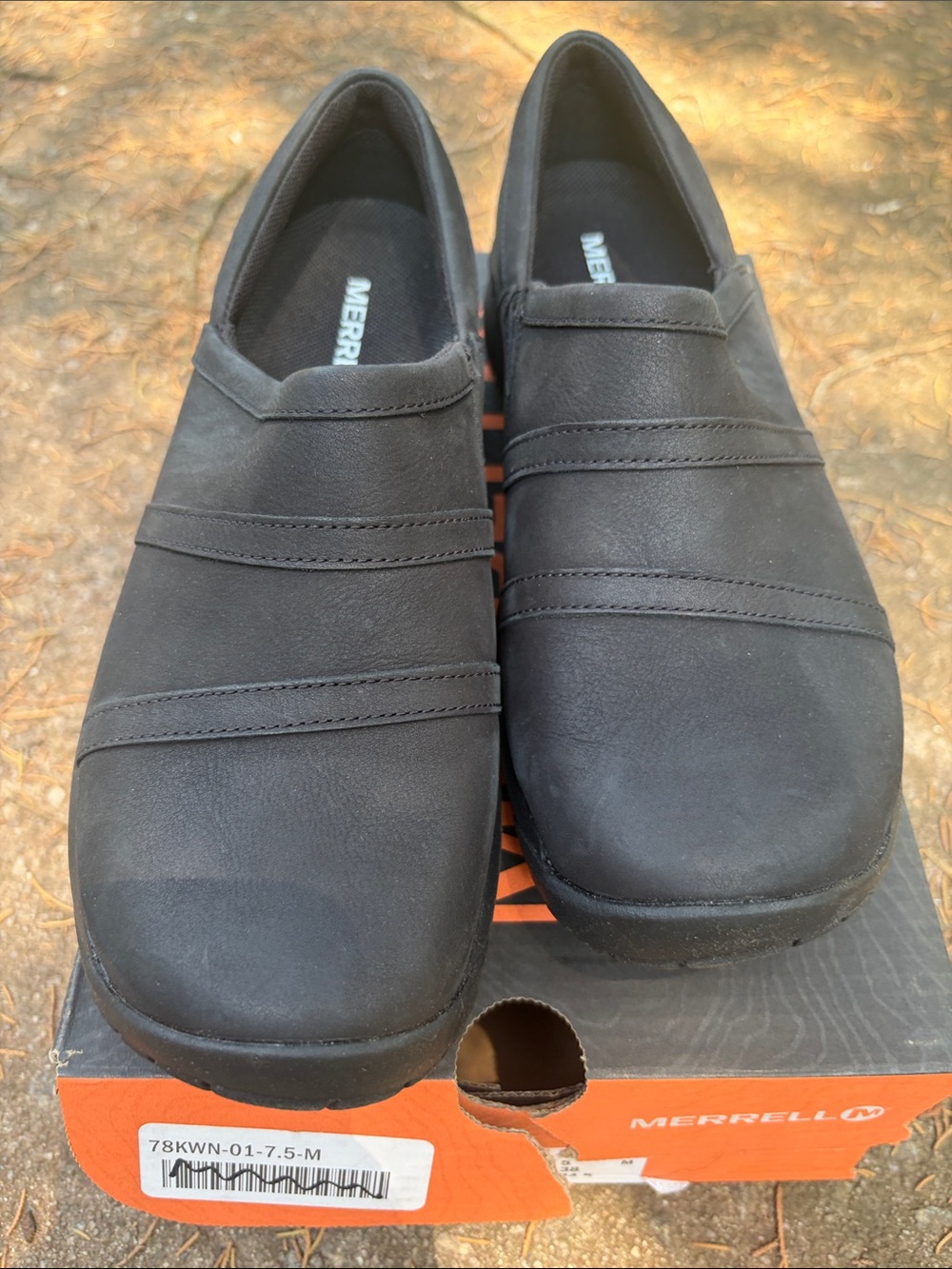 Merrell Black Slip-On Comfort Loafers women’s size 7.5